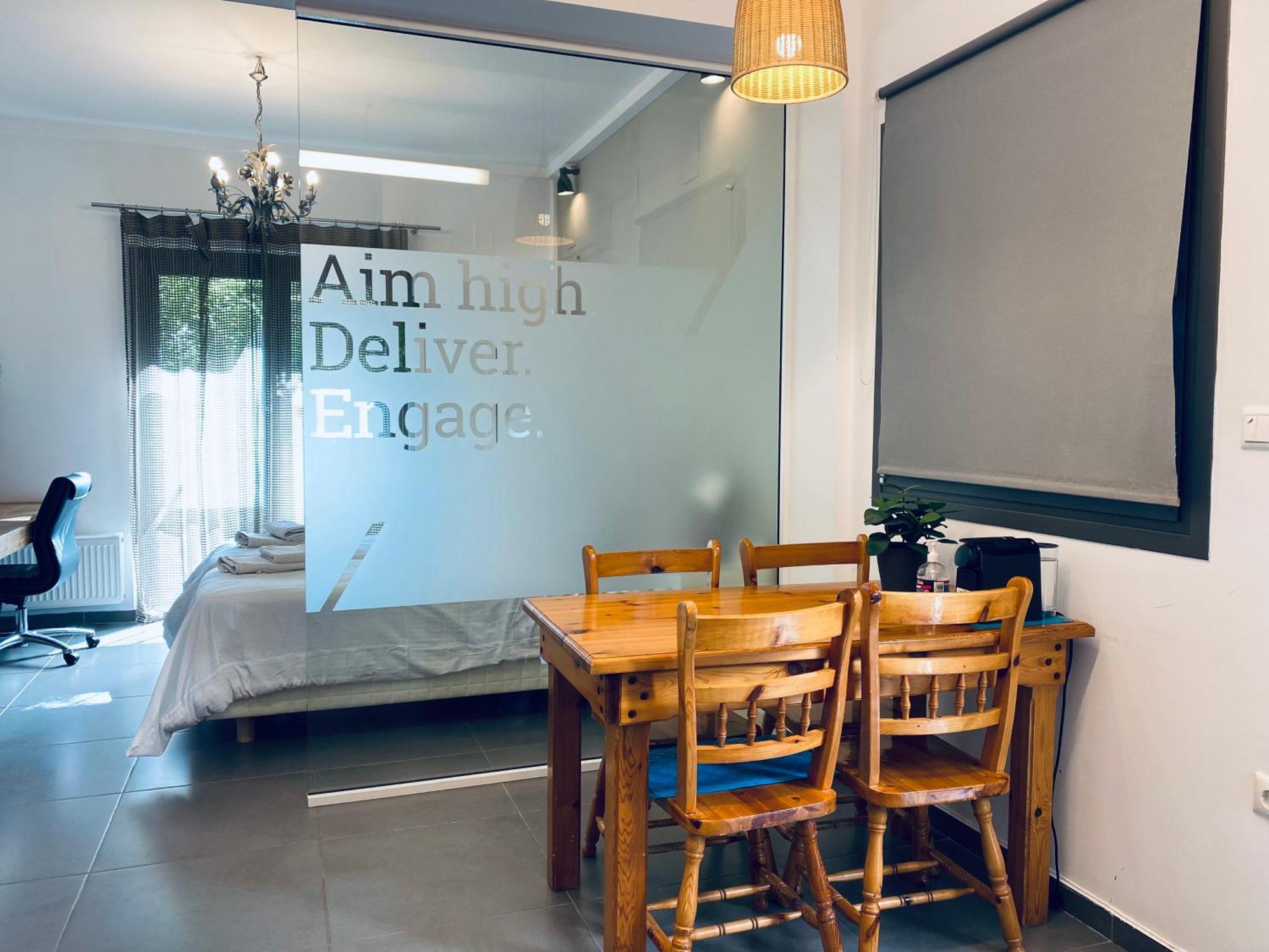 Small Gem Studio Athens, Next To Metro Nomismatokopeio מראה חיצוני תמונה
