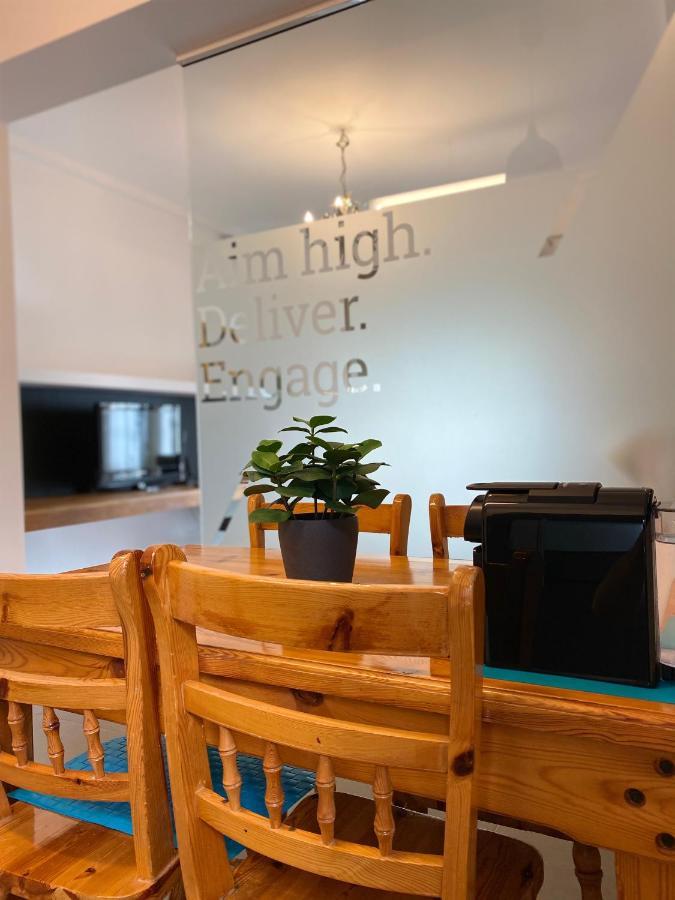 Small Gem Studio Athens, Next To Metro Nomismatokopeio מראה חיצוני תמונה
